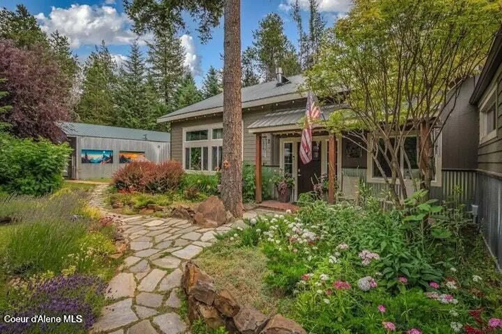 14 Meadowlark Drive Sagle ID 83860