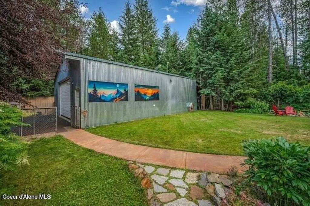 14 Meadowlark Drive Sagle ID 83860