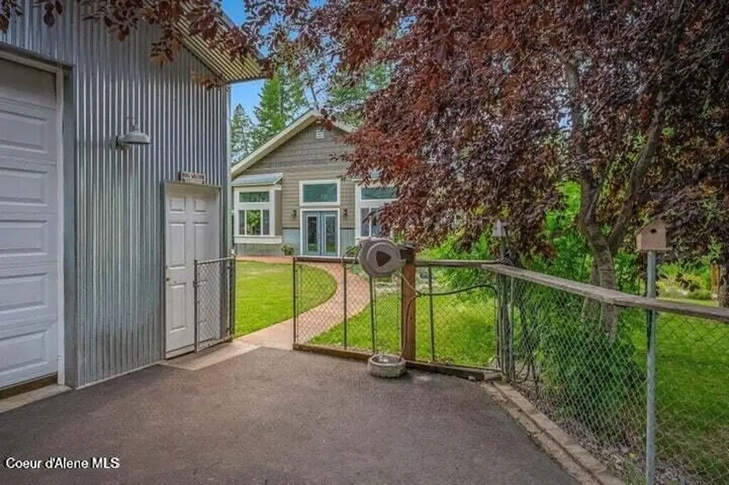 14 Meadowlark Drive Sagle ID 83860