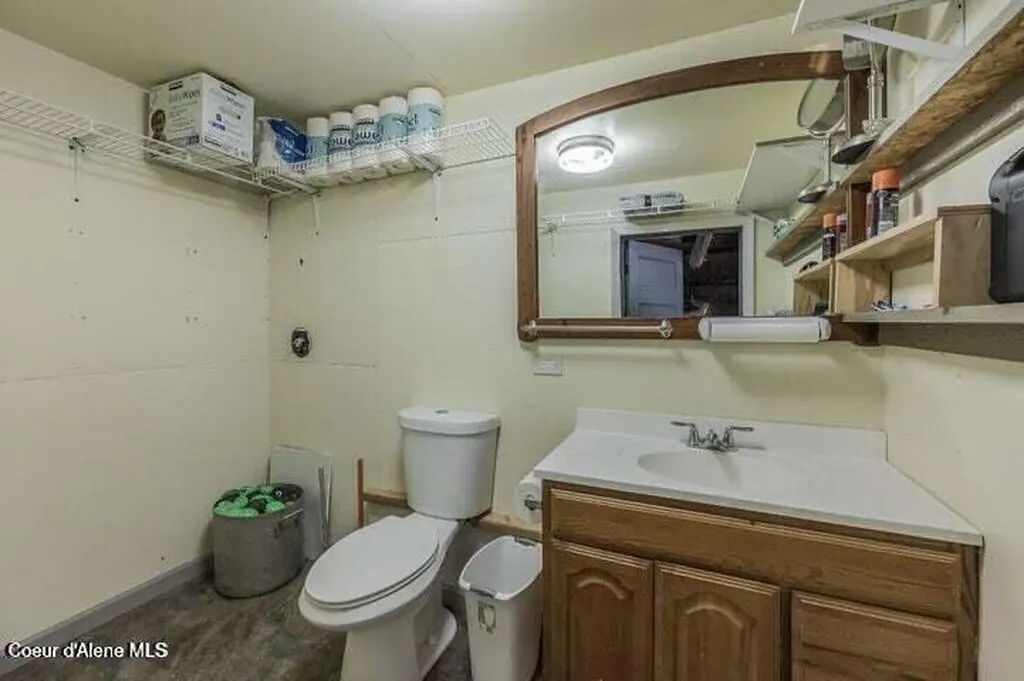 14 Meadowlark Drive Sagle ID 83860