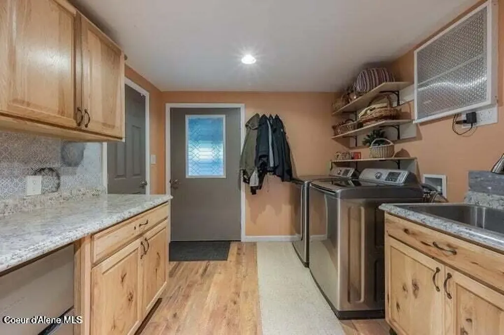 14 Meadowlark Drive Sagle ID 83860
