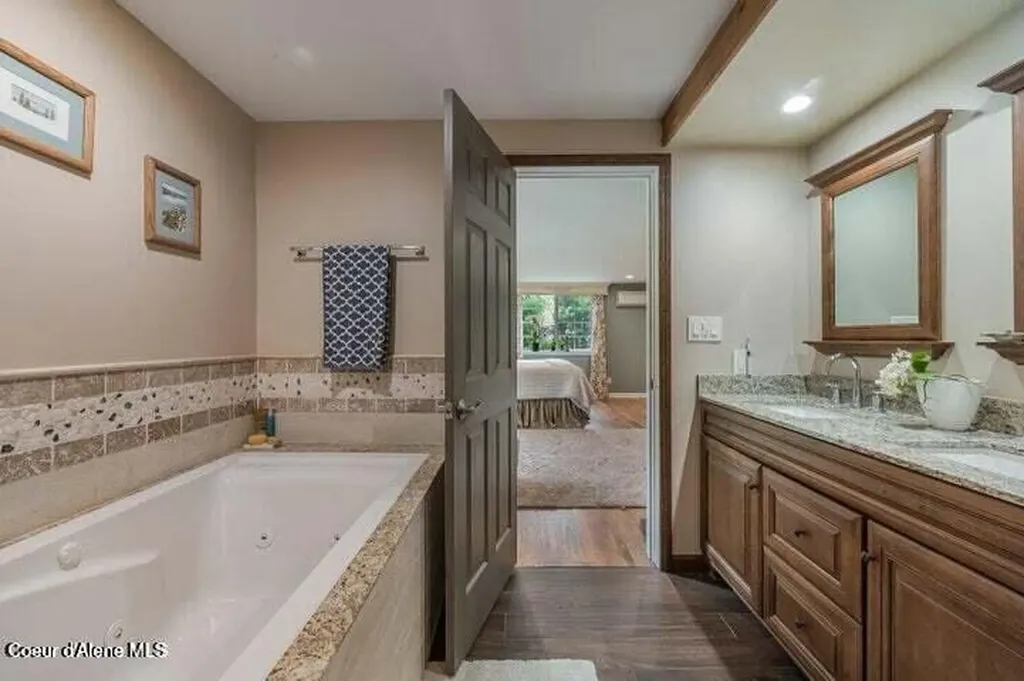 14 Meadowlark Drive Sagle ID 83860