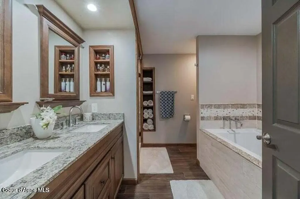 14 Meadowlark Drive Sagle ID 83860