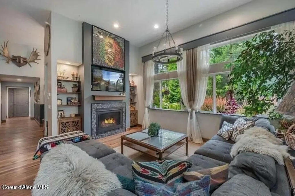14 Meadowlark Drive Sagle ID 83860