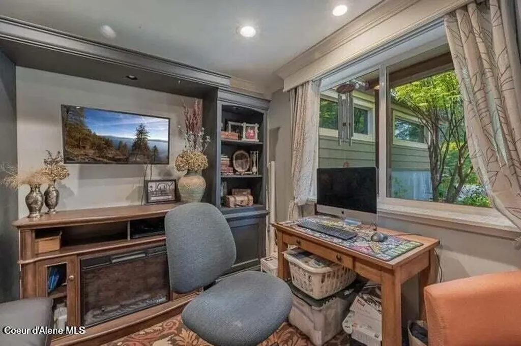 14 Meadowlark Drive Sagle ID 83860