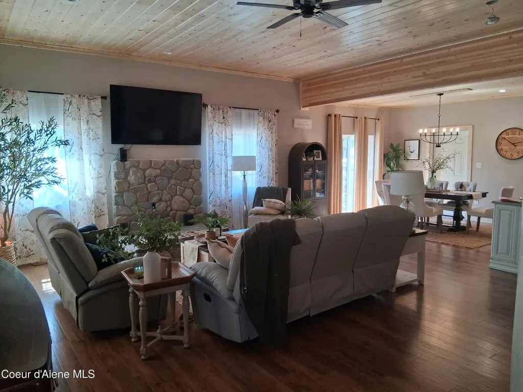 16 Elk Horn Clark Fork ID 83811