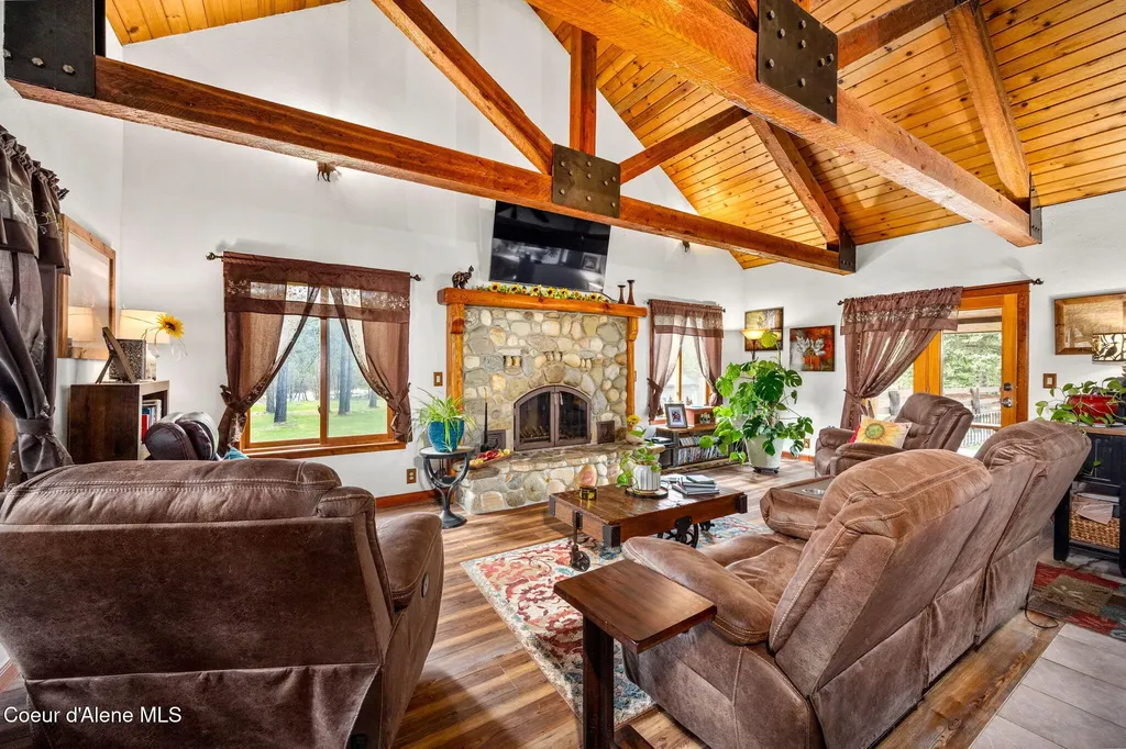 704 Hidden Creek Road Sagle ID 83860
