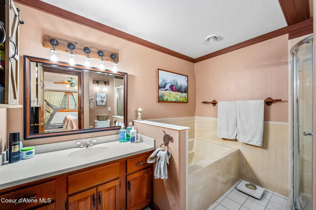 704 Hidden Creek Road Sagle ID 83860