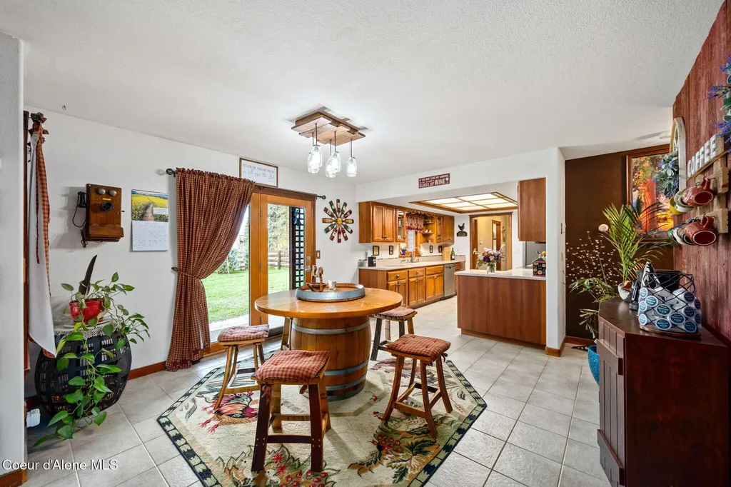 704 Hidden Creek Road Sagle ID 83860