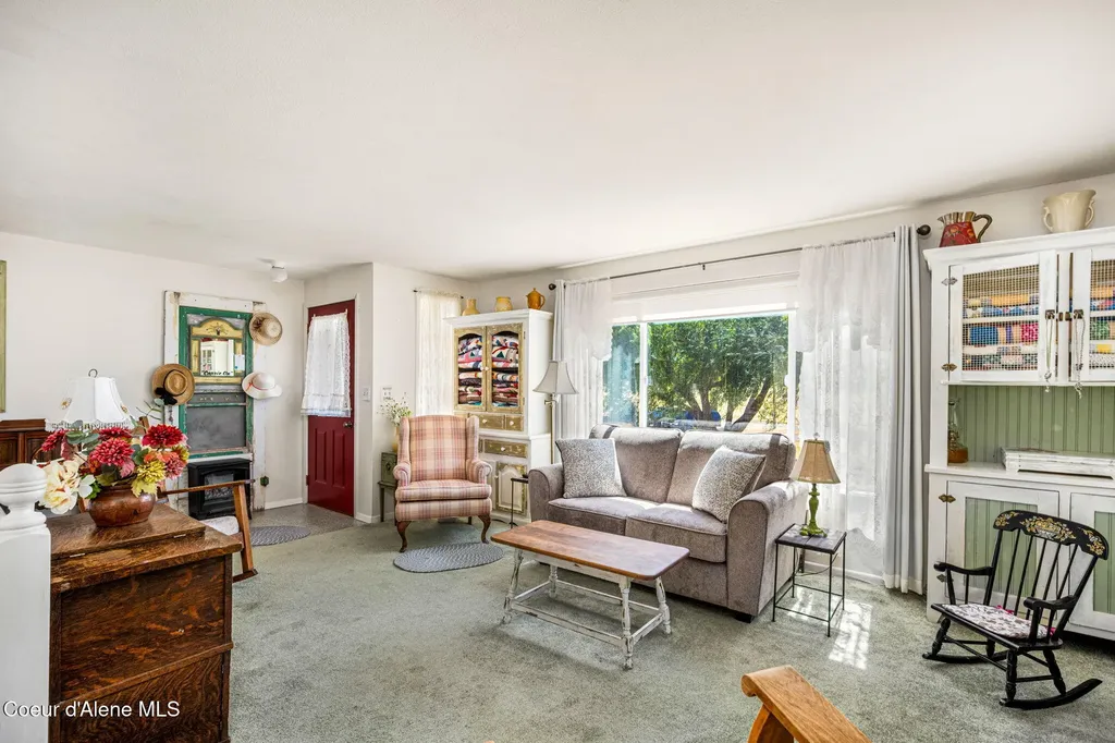 640 Renlow Road Plummer ID 83851