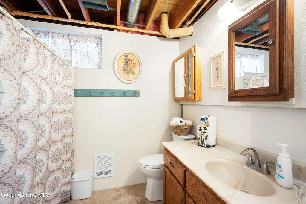 640 Renlow Road Plummer ID 83851