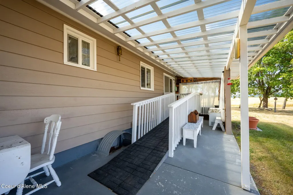 640 Renlow Road Plummer ID 83851