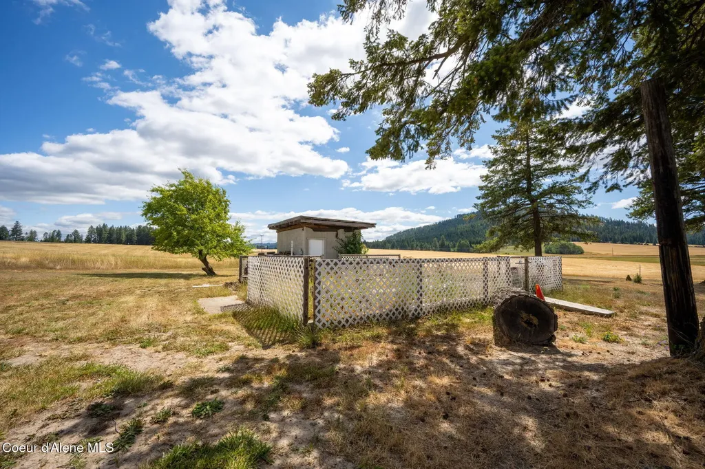 640 Renlow Road Plummer ID 83851