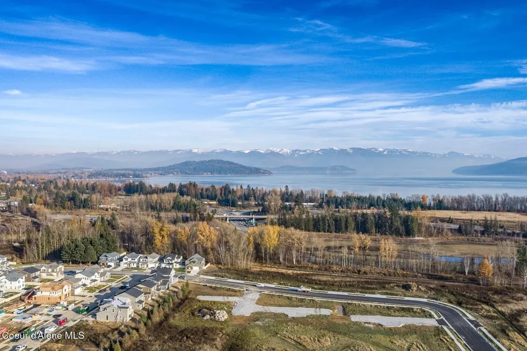 1702, 1706 1712 Onyx Court Sandpoint ID 83864