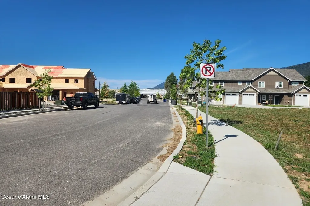 1702, 1706 1712 Onyx Court Sandpoint ID 83864
