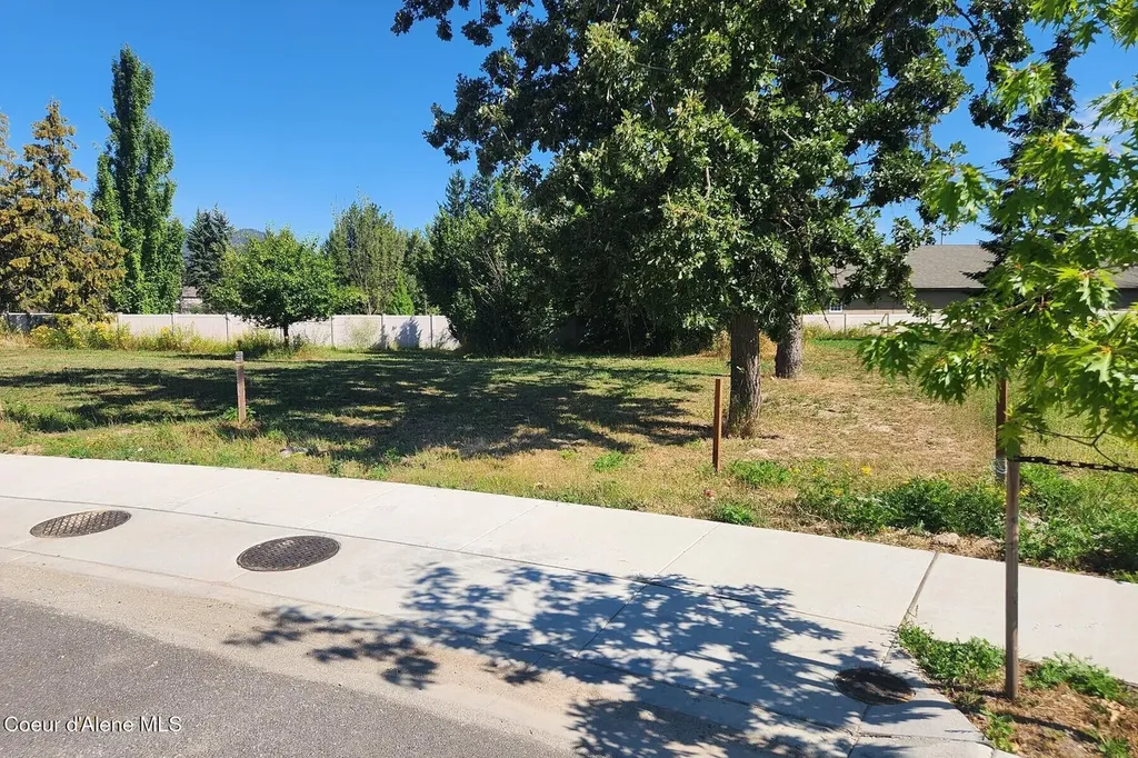 1704&1710 Irvine Way Sandpoint ID 83864