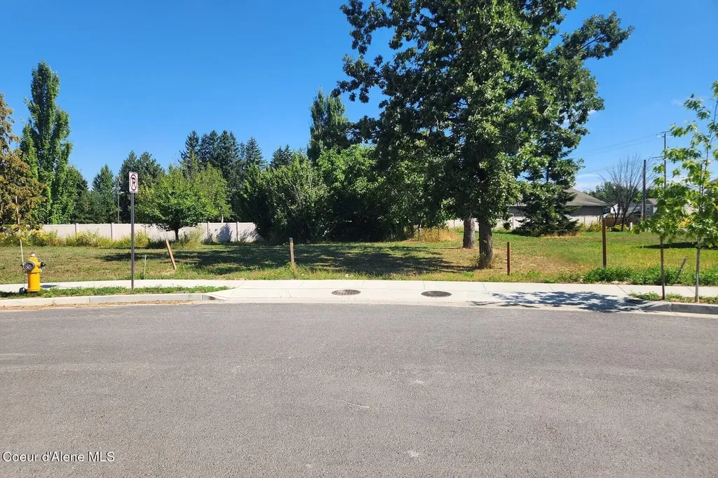 1704&1710 Irvine Way Sandpoint ID 83864