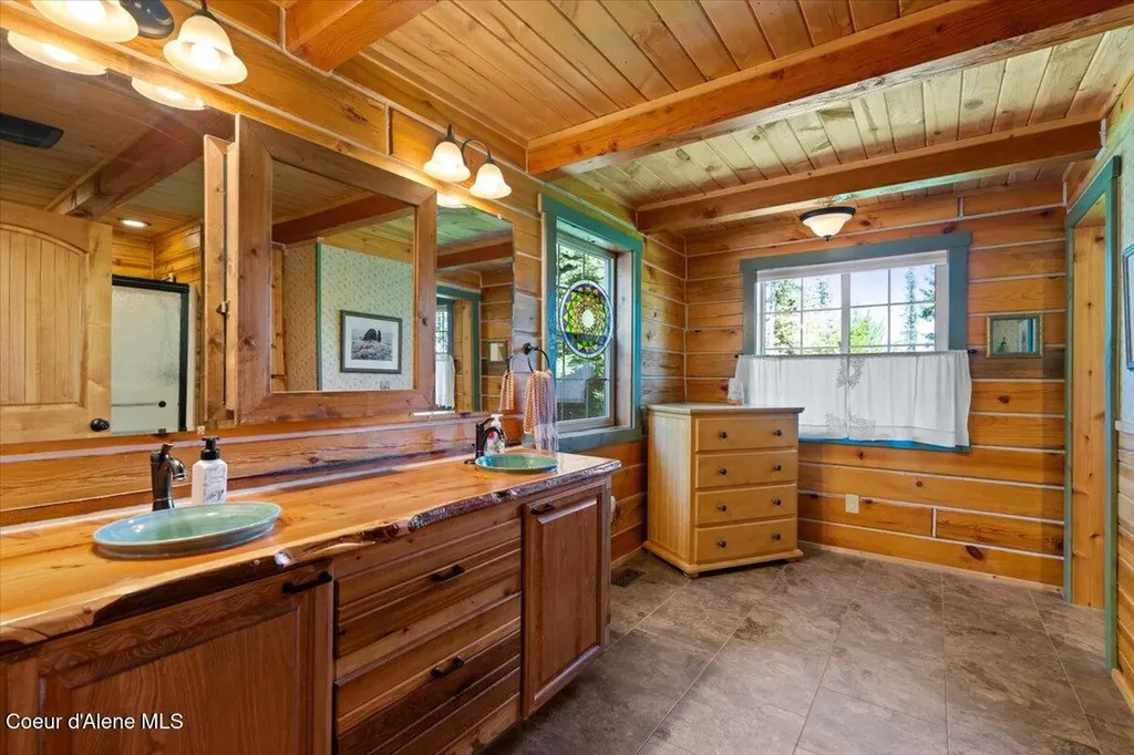 30989 N Walking Horse Lane Athol ID 83801