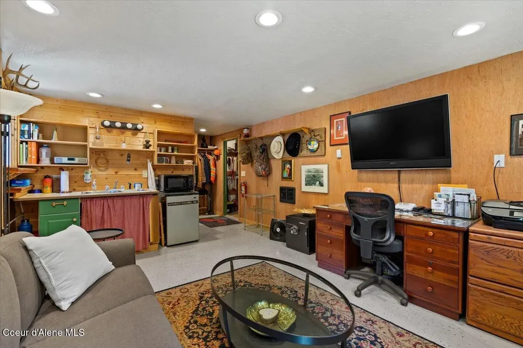 30989 N Walking Horse Lane Athol ID 83801
