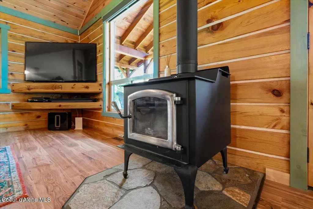 30989 N Walking Horse Lane Athol ID 83801
