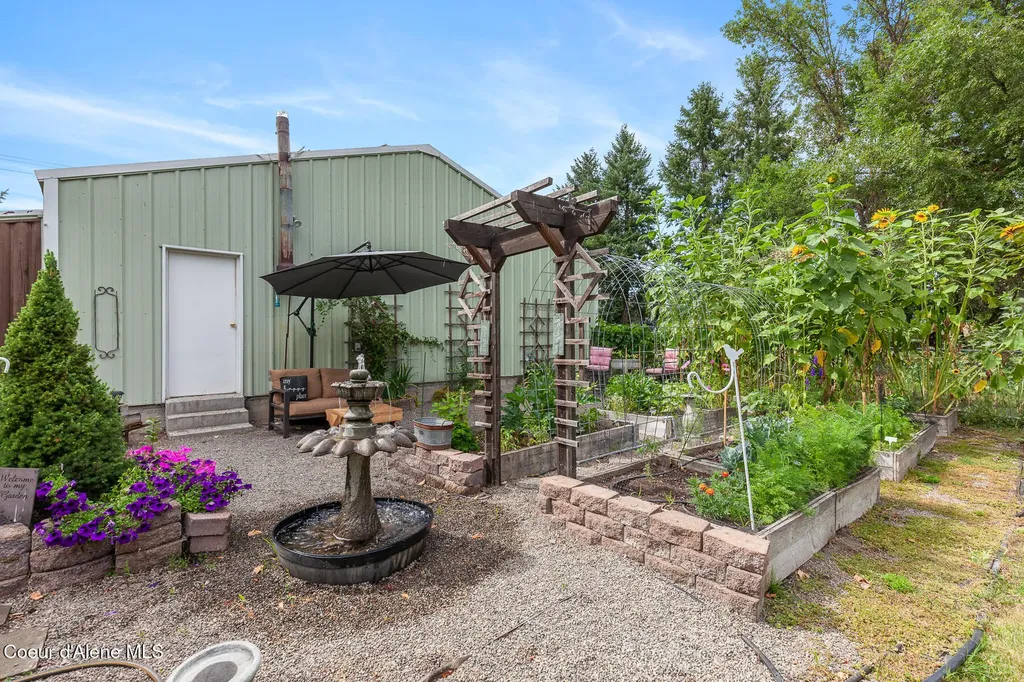 9636 N Idaho Road Post Falls ID 83854