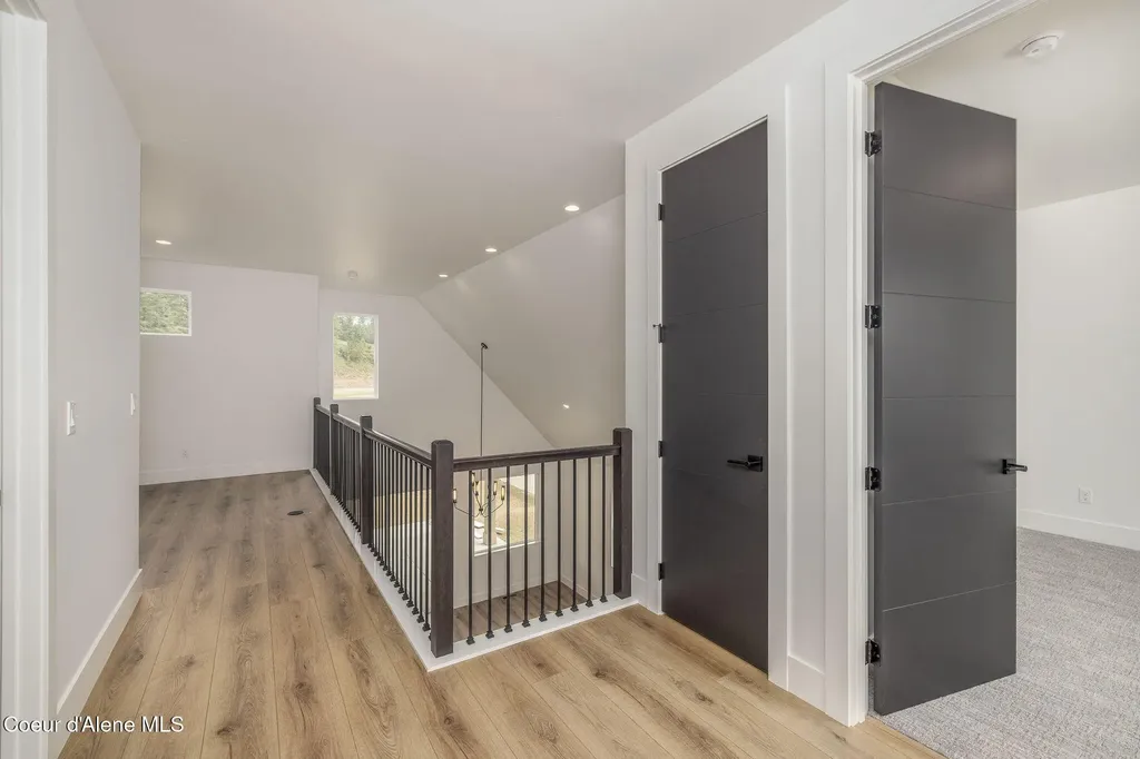 1189 E Sleeping Deer Avenue Hayden ID 83835