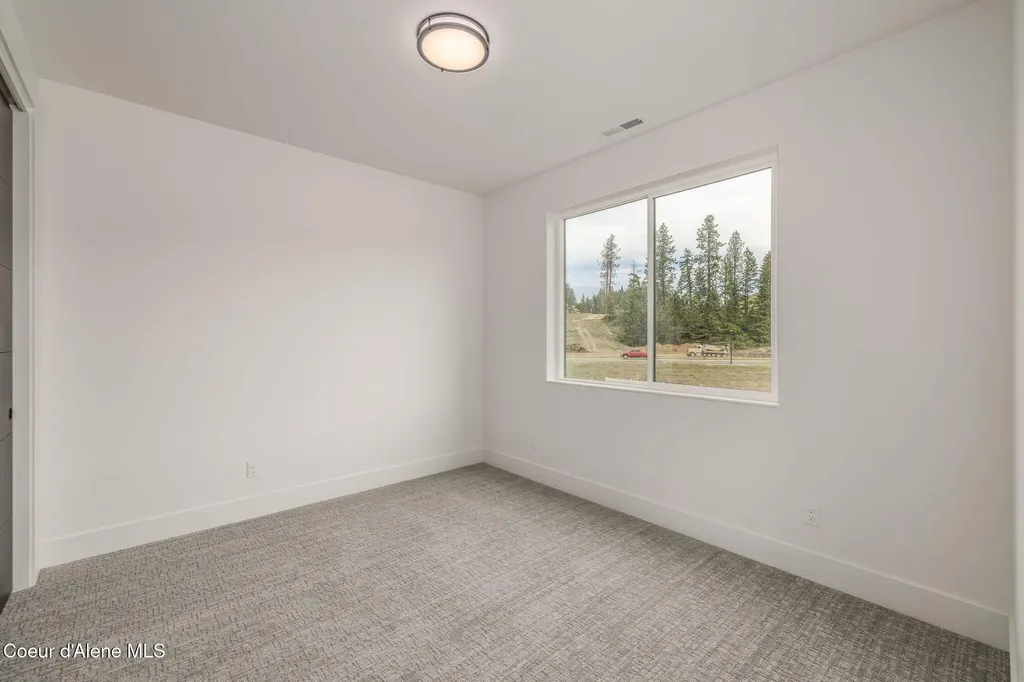 1189 E Sleeping Deer Avenue Hayden ID 83835