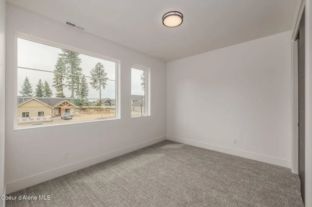 1189 E Sleeping Deer Avenue Hayden ID 83835