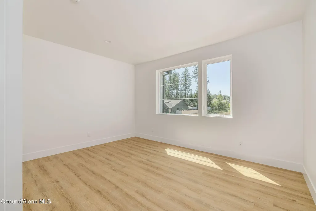 1189 E Sleeping Deer Avenue Hayden ID 83835