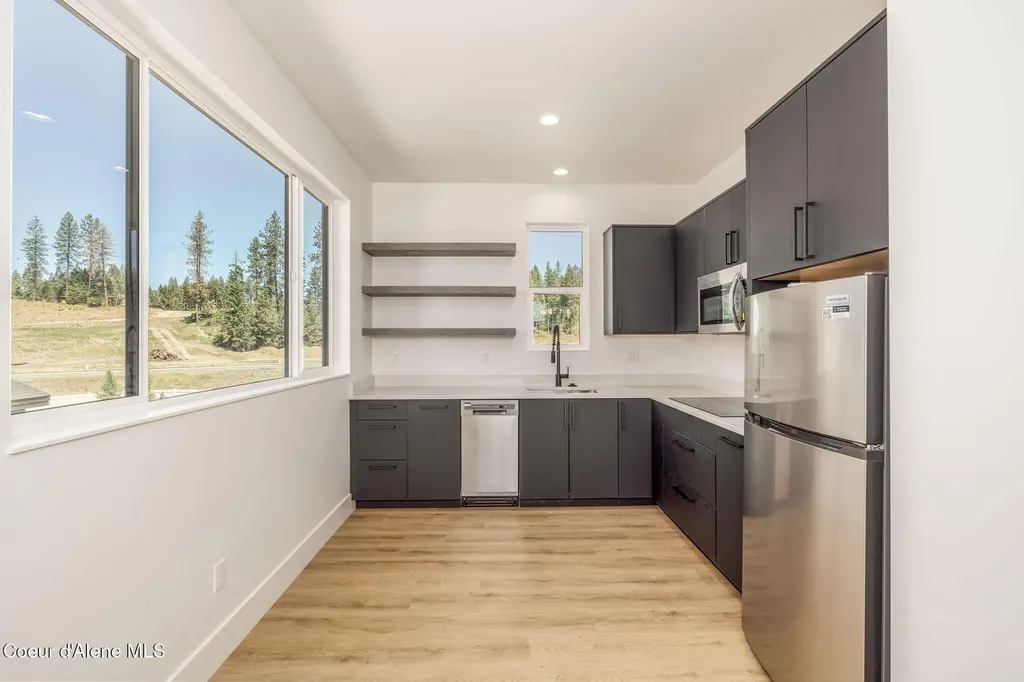 1189 E Sleeping Deer Avenue Hayden ID 83835