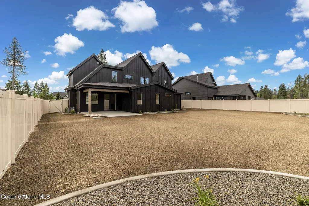 1189 E Sleeping Deer Avenue Hayden ID 83835