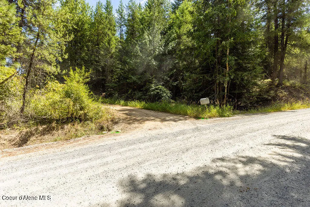 197 Schneiders Road Sagle ID 83860
