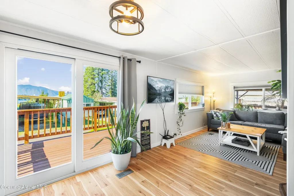 302 School Road Hope ID 83836