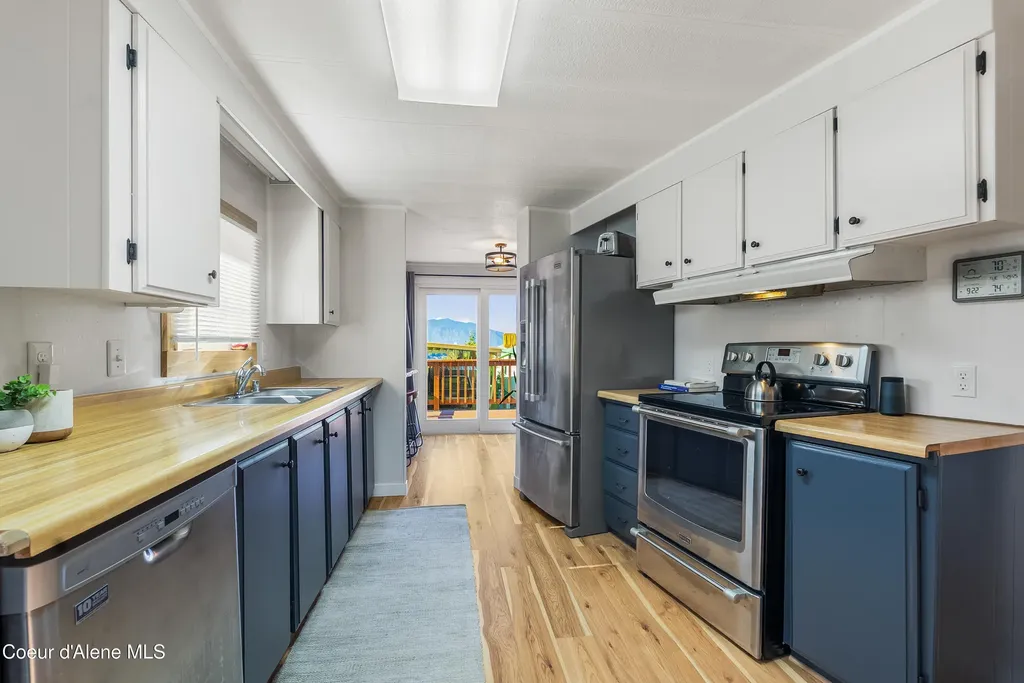 302 School Road Hope ID 83836