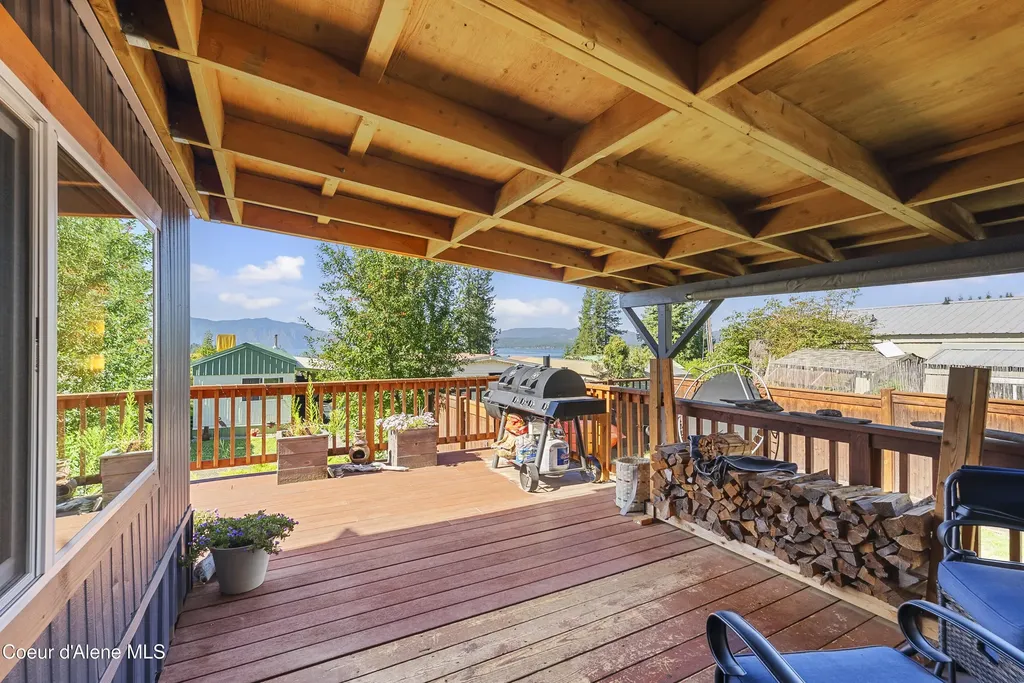 302 School Road Hope ID 83836