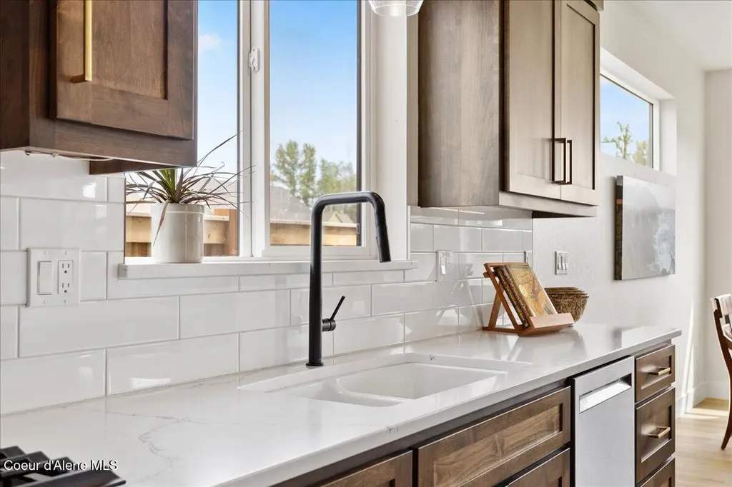 2058 S Aspen Way Sandpoint ID 83864