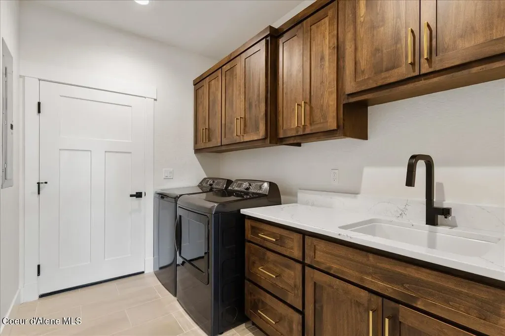 2058 S Aspen Way Sandpoint ID 83864