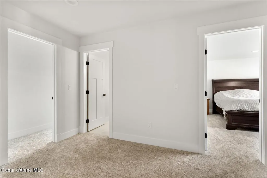 2058 S Aspen Way Sandpoint ID 83864