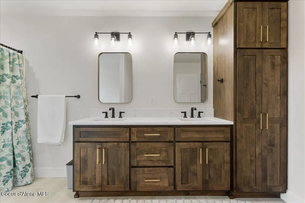 2058 S Aspen Way Sandpoint ID 83864