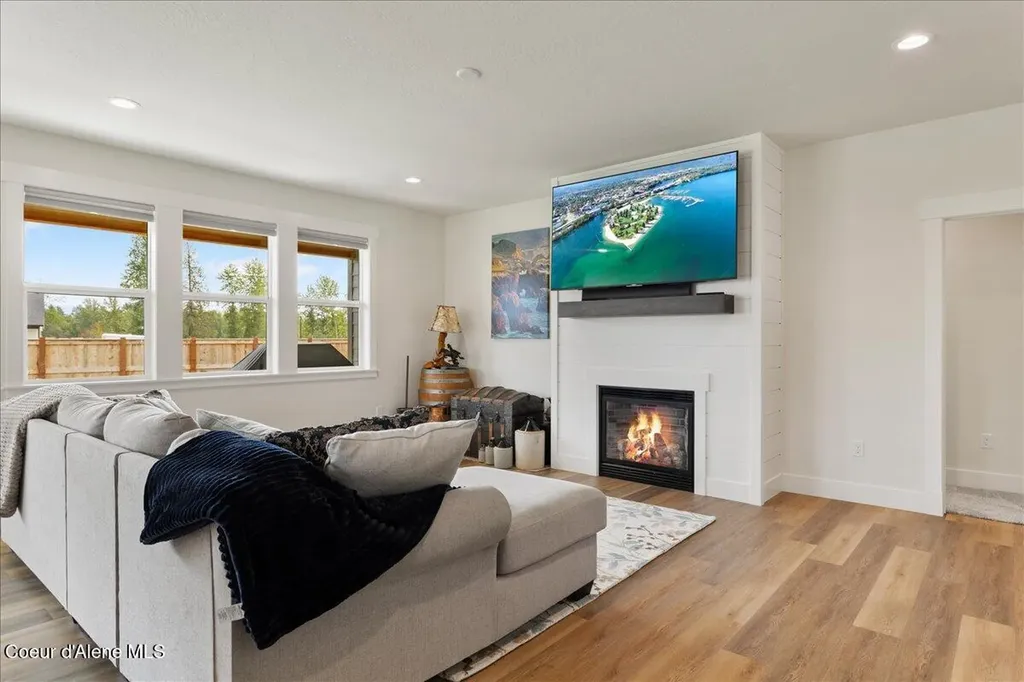 2058 S Aspen Way Sandpoint ID 83864