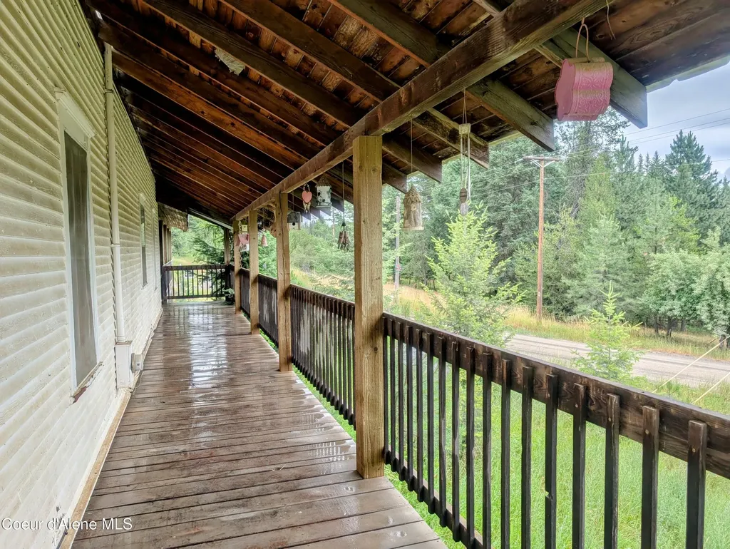 6702 Kelso Lake Road Athol ID 83801
