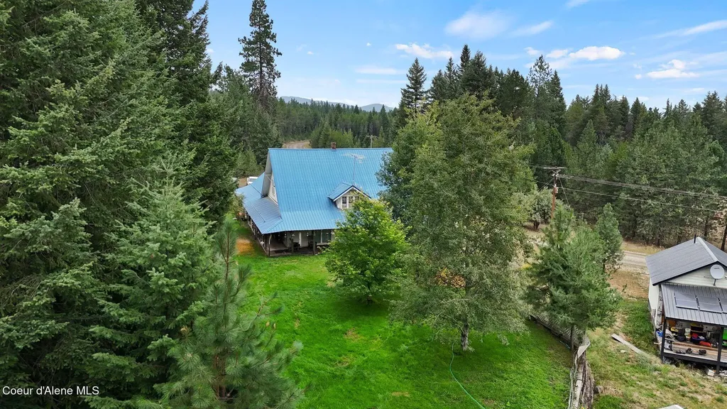 6702 Kelso Lake Road Athol ID 83801