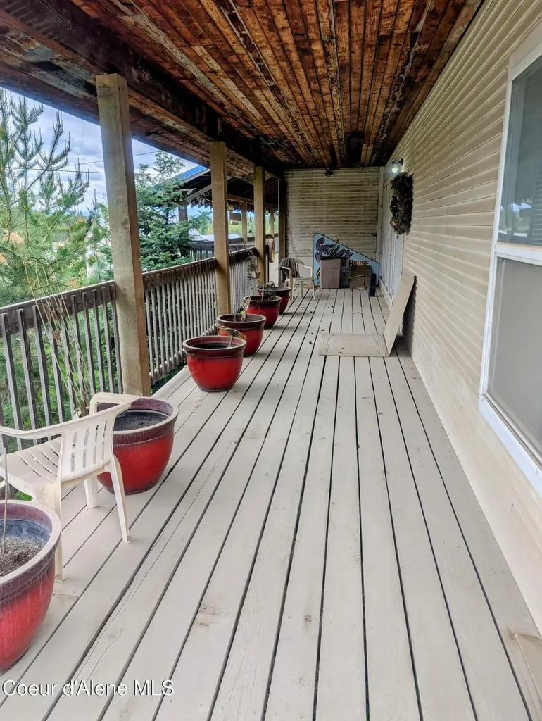 6702 Kelso Lake Road Athol ID 83801