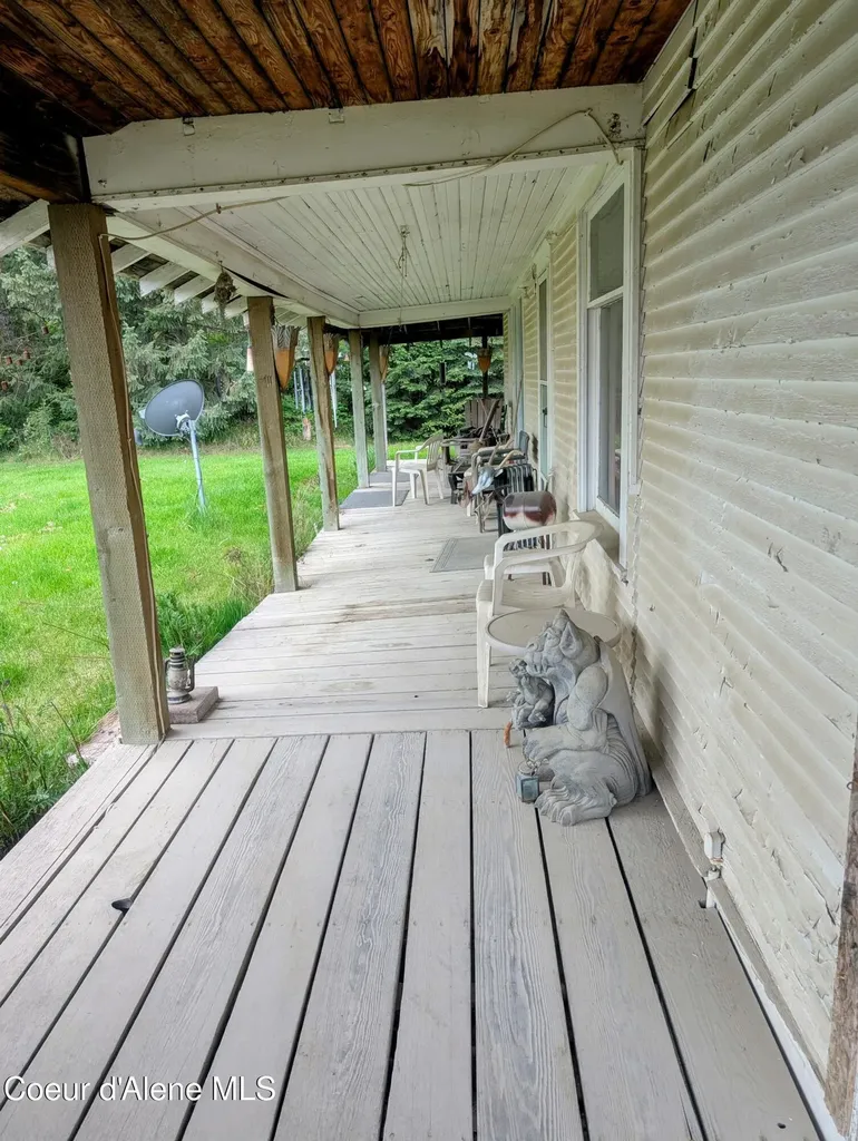 6702 Kelso Lake Road Athol ID 83801