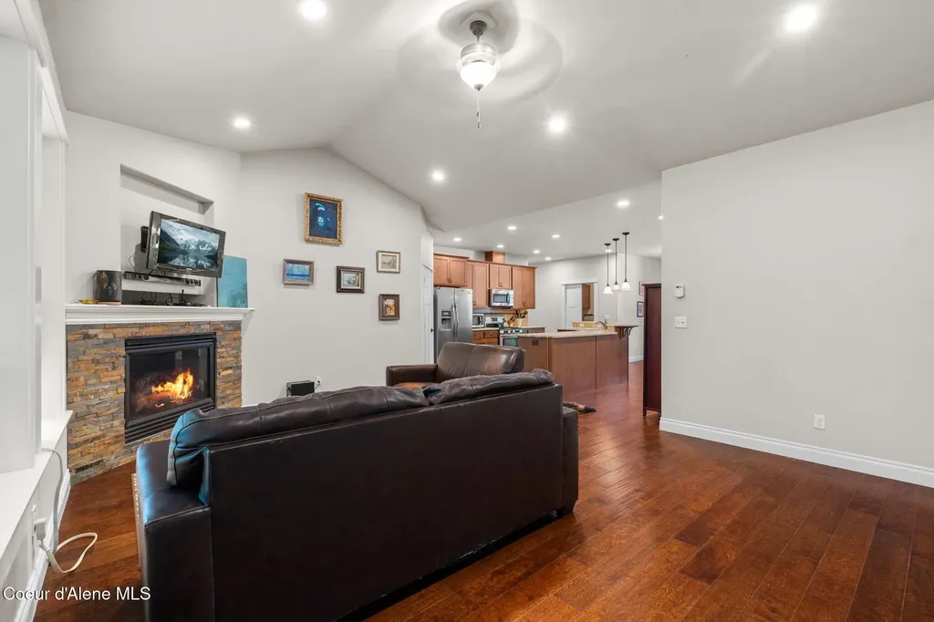 4310 Burns Court Sandpoint ID 83864