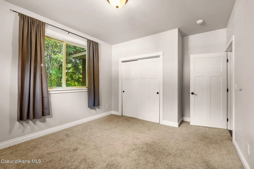 4310 Burns Court Sandpoint ID 83864
