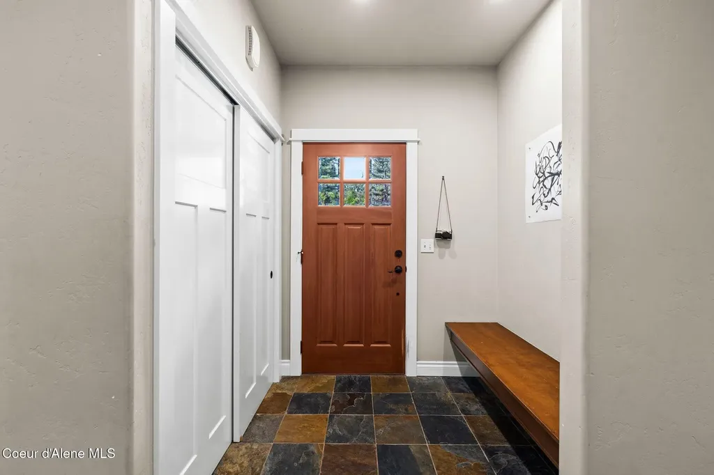 4310 Burns Court Sandpoint ID 83864