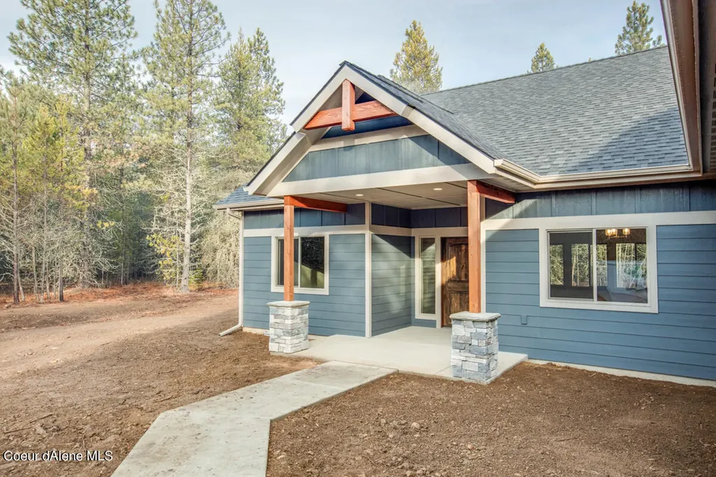 12664 E Howard Road Athol ID 83801