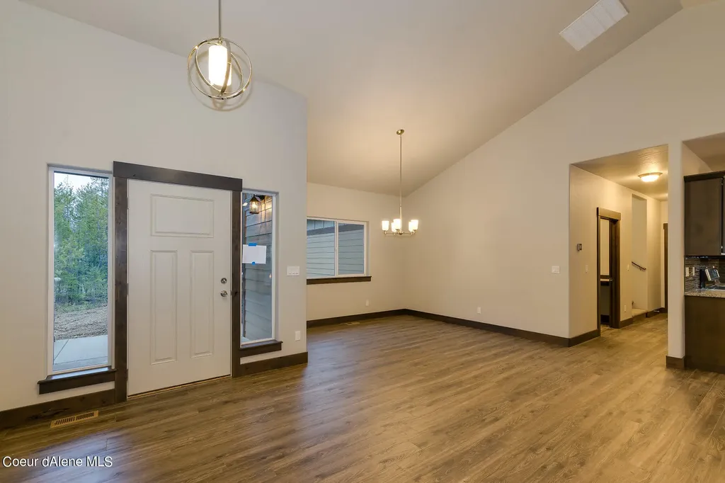 12664 E Howard Road Athol ID 83801