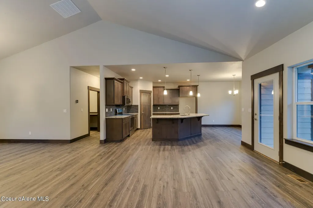 12664 E Howard Road Athol ID 83801